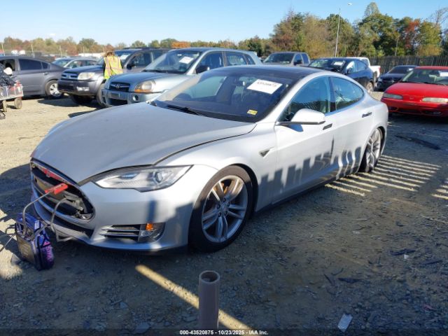 2013 TESLA MODEL S 5YJSA1CN8DFP16039 Photo 1
