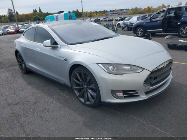2013 TESLA MODEL S 5YJSA1CN1DFP26170 Photo 0