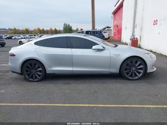Продажа на аукционе авто 2013 Tesla Model S, vin: 5YJSA1CN1DFP26170, номер лота: 43520906