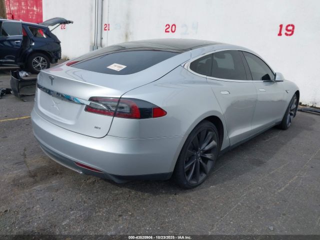 2013 TESLA MODEL S 5YJSA1CN1DFP26170 Photo 3