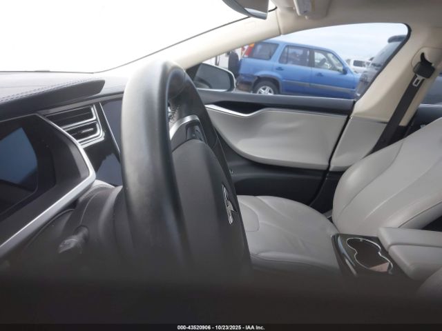 2013 TESLA MODEL S 5YJSA1CN1DFP26170 Photo 6