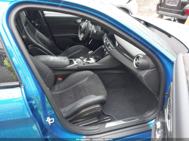 2023 ALFA ROMEO GIULIA ZARFAMEV8P7674469 Photo 4