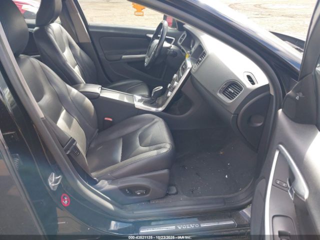 2015 VOLVO S60 YV126MFK3F1344734 Photo 4