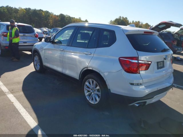 2016 BMW X3 5UXWX9C55G0D87299 Photo 2