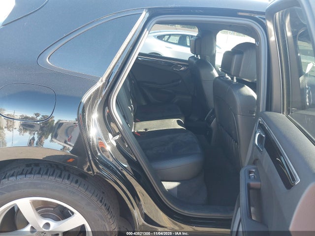 2021 PORSCHE MACAN WP1AA2A57MLB01966 Photo 7