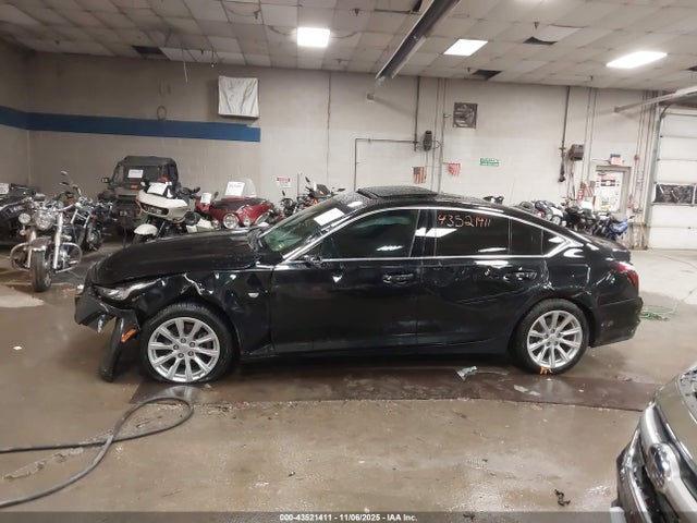 43521411 :رقم المزاد ، 1G6DX5RK5L0127851 vin ، 2020 Cadillac Ct5 Luxury مزاد بيع