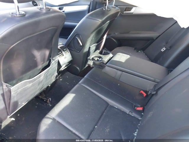 2013 MERCEDES-BENZ C 250 WDDGF4HB2DR266458 Photo 7