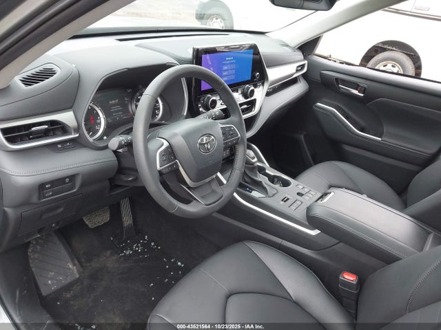 5TDKDRBH6SS589382 Toyota Highlander Xle