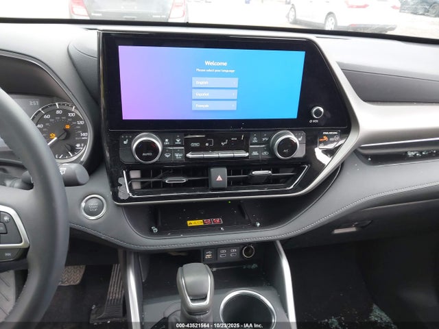 5TDKDRBH6SS589382 Toyota Highlander Xle