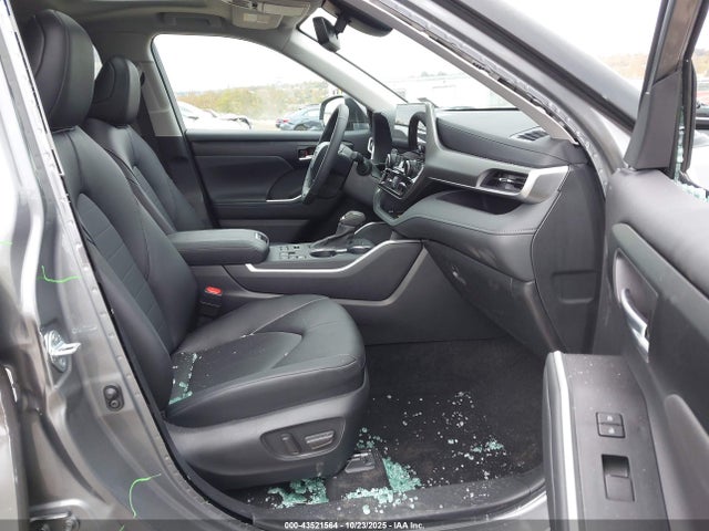 5TDKDRBH6SS589382 Toyota Highlander Xle