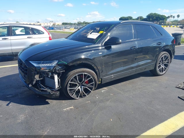 2022 AUDI Q8 WA1EVBF1XND026277 Photo 1