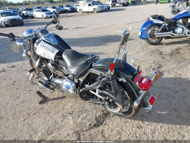 2012 HARLEY-DAVIDSON FLSTC 1HD1BWV13CB051843 Photo 2