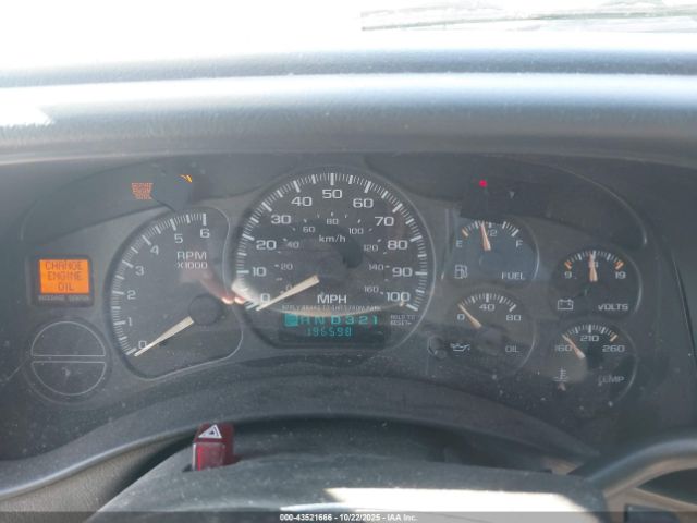 2001 CHEVROLET SUBURBAN 1500 3GNFK16T51G107951 Photo 6