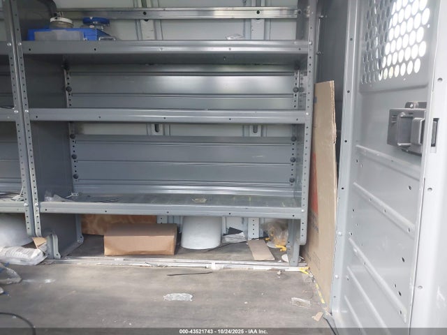 Aukcja sprzedaży 2017 Chevrolet Express 2500 Work Van, vin: 1GCWGAFF8H1126202, numer aukcji: 43521743
