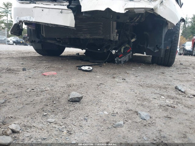 43521756 :رقم المزاد ، 1FADP3F21JL237609 vin ، 2018 Ford Focus Se مزاد بيع