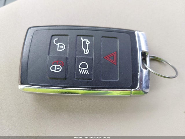 SALEX7EU1P2186354 Land Rover Defender 110 X