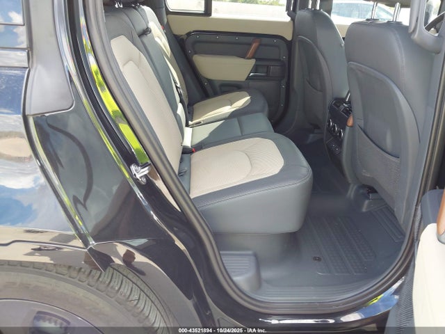 SALEX7EU1P2186354 Land Rover Defender 110 X