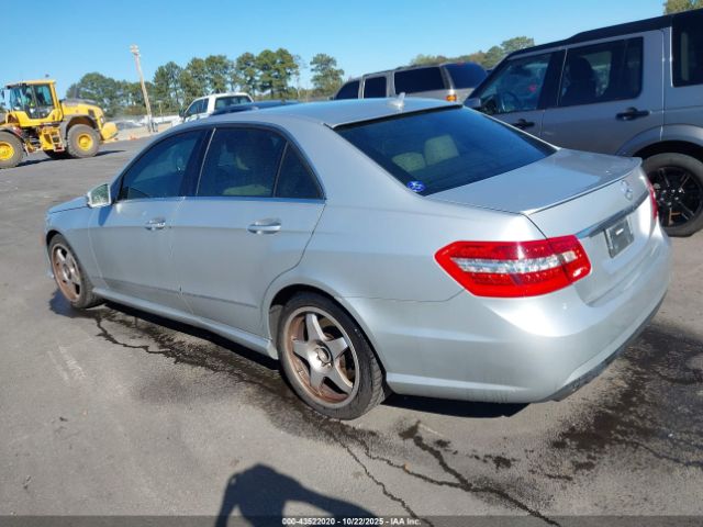 2013 MERCEDES-BENZ E 550 WDDHF9BB9DA721606 Photo 2