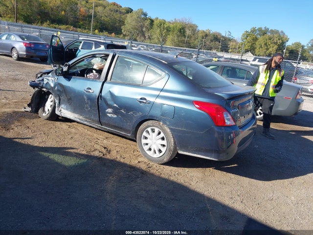 3N1CN7AP4FL955983 Nissan Versa 1.6 Sv