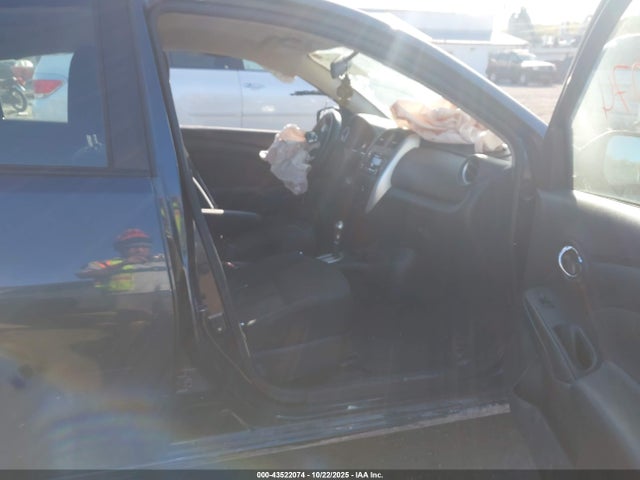 3N1CN7AP4FL955983 Nissan Versa 1.6 Sv