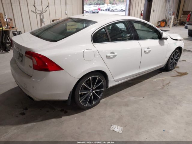 2016 VOLVO S60 YV126MFKXG2410403 Photo 3