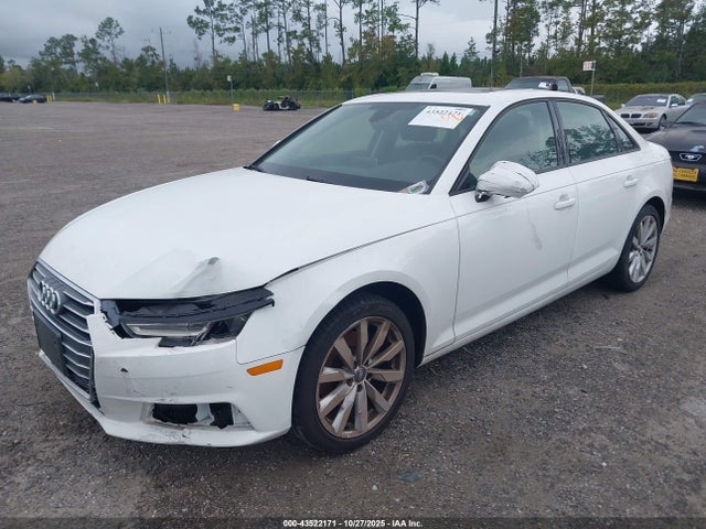 2017 AUDI A4 WAUGMAF41HA176853 Photo 1
