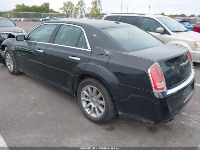 2011 CHRYSLER 300 2C3CA5CG6BH547230 Photo 2