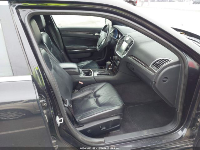 2011 CHRYSLER 300 2C3CA5CG6BH547230 Photo 4