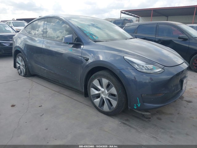 2023 TESLA MODEL Y 7SAYGDEE7PA079270 Photo 0