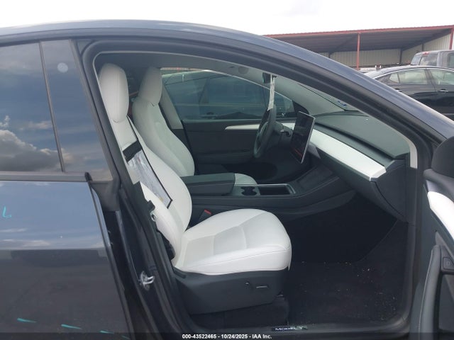 2023 TESLA MODEL Y 7SAYGDEE7PA079270 Photo 4