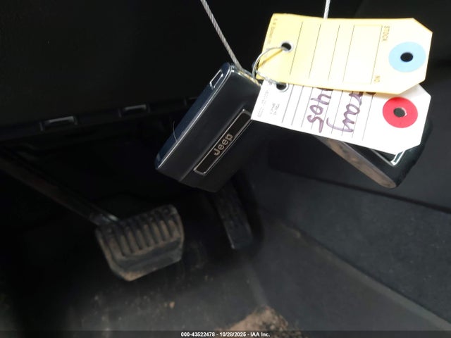 2023 JEEP GRAND CHEROKEE 4XE 1C4RJYB65PC588992 Photo 10