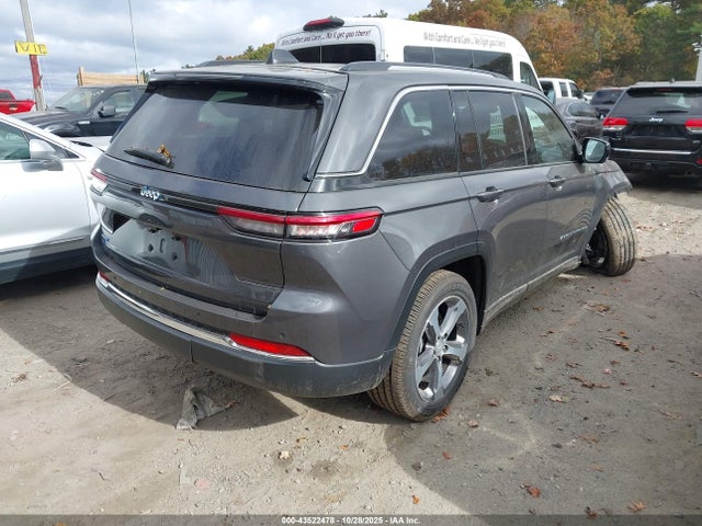 2023 JEEP GRAND CHEROKEE 4XE 1C4RJYB65PC588992 Photo 3