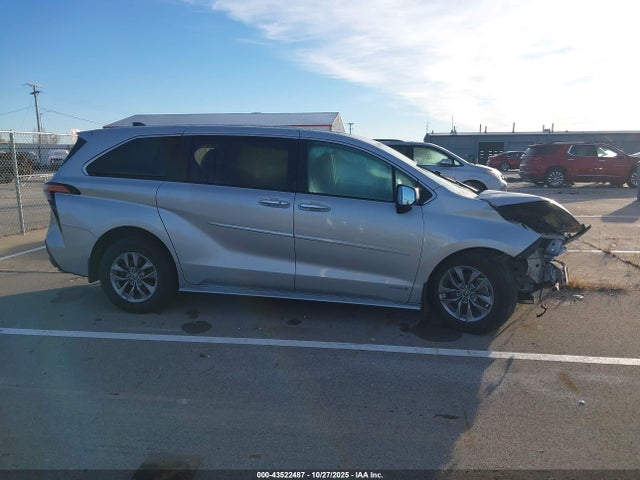 Продажа на аукционе авто 2021 Toyota Sienna Xle, vin: 5TDYRKEC2MS029736, номер лота: 43522487