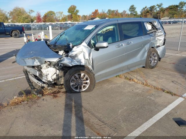 2021 TOYOTA SIENNA 5TDYRKEC2MS029736 Photo 1