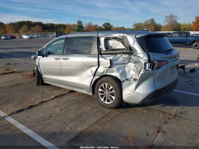2021 TOYOTA SIENNA 5TDYRKEC2MS029736 Photo 2
