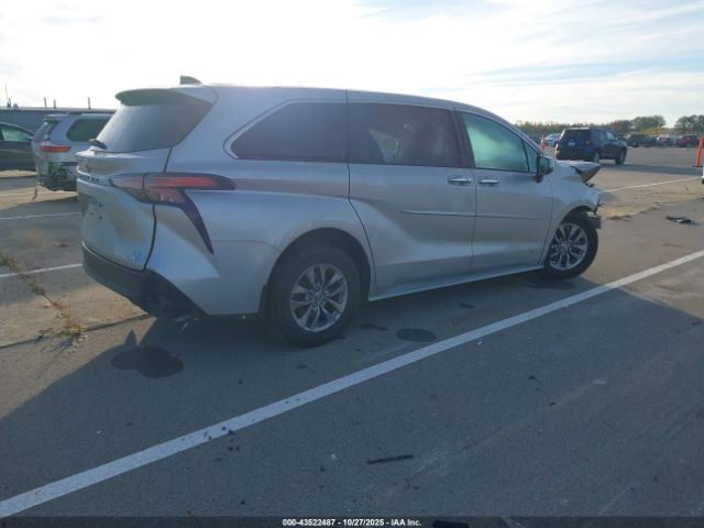 2021 TOYOTA SIENNA 5TDYRKEC2MS029736 Photo 3