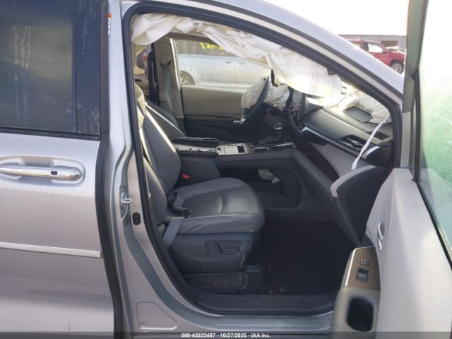 2021 TOYOTA SIENNA 5TDYRKEC2MS029736 Photo 4