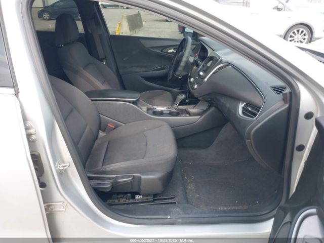 2020 CHEVROLET MALIBU 1G1ZC5ST0LF002165 Photo 4