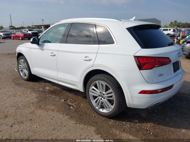 2018 AUDI Q5 WA1BNAFY0J2047249 Photo 2