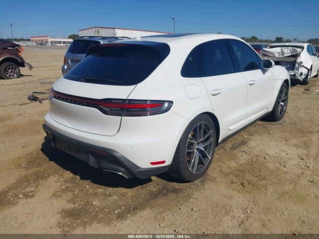 2024 PORSCHE MACAN WP1AA2A5XRLB16064 Photo 3