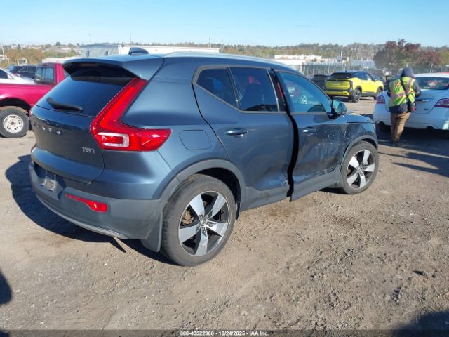 2022 VOLVO XC40 YV4162UK1N2741468 Photo 3