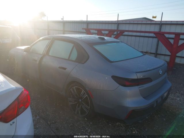 2024 BMW 760 WBA33EJ03RCS73099 Photo 2