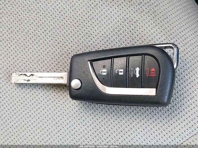 Продаж на аукціоні авто 2021 Toyota Corolla Le, vin: 5YFEPMAE0MP185603, номер лоту: 43523083