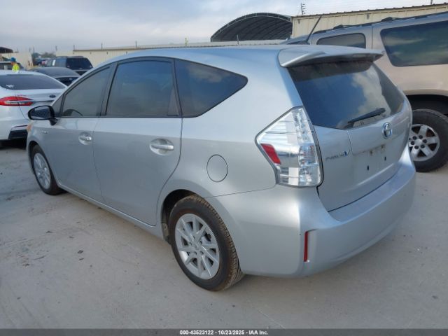 2013 TOYOTA PRIUS V JTDZN3EU3D3284735 Photo 2