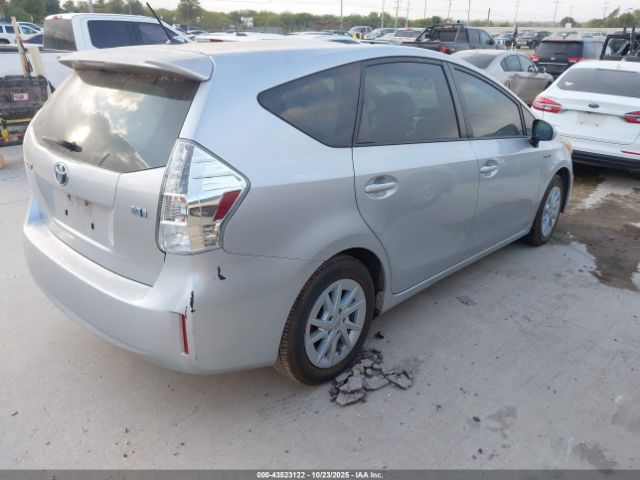 2013 TOYOTA PRIUS V JTDZN3EU3D3284735 Photo 3