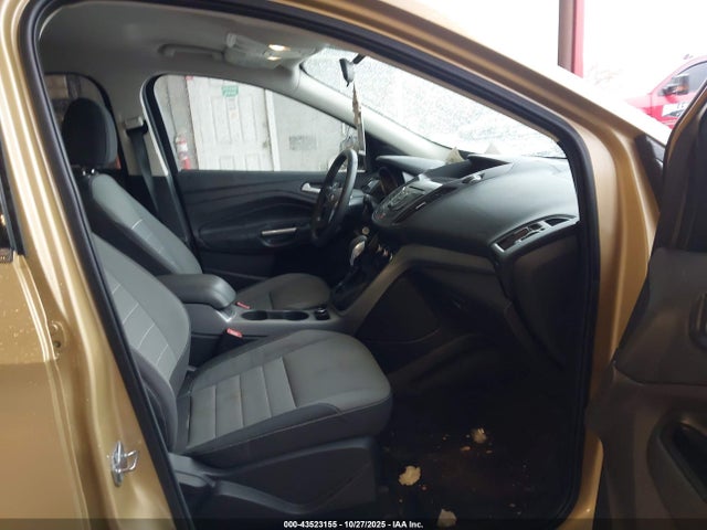 1FMCU9G90FUA93013 Ford ESCAPE SE