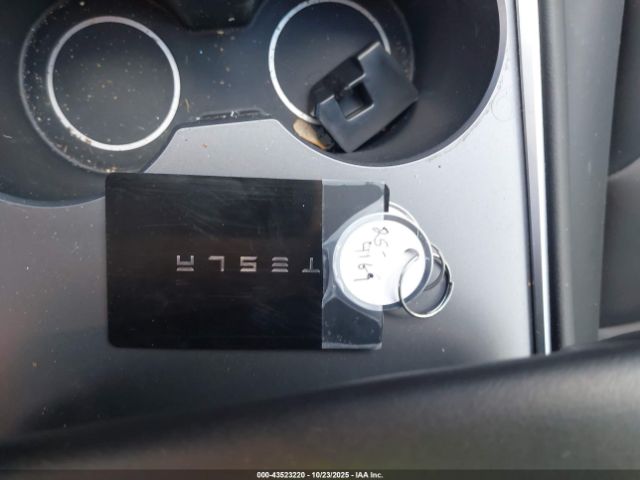 2024 TESLA MODEL Y 7SAYGDED8RF122821 Photo 10