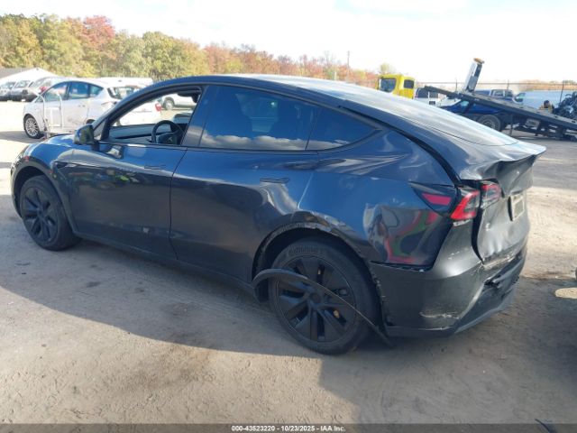 2024 TESLA MODEL Y 7SAYGDED8RF122821 Photo 2