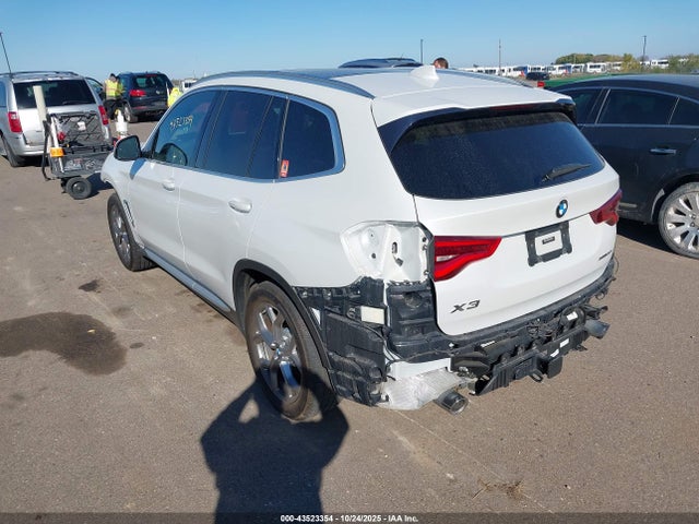 2021 BMW X3 5UXTY5C05M9E25263 Photo 2