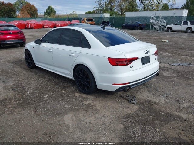 2017 AUDI A4 WAUENAF49HN003045 Photo 2